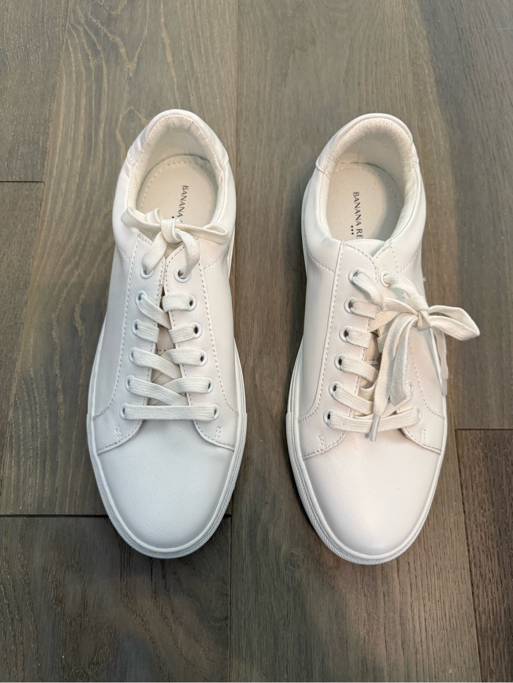 Banana Republic Off-White Faux Leather Lace-Up Sneakers